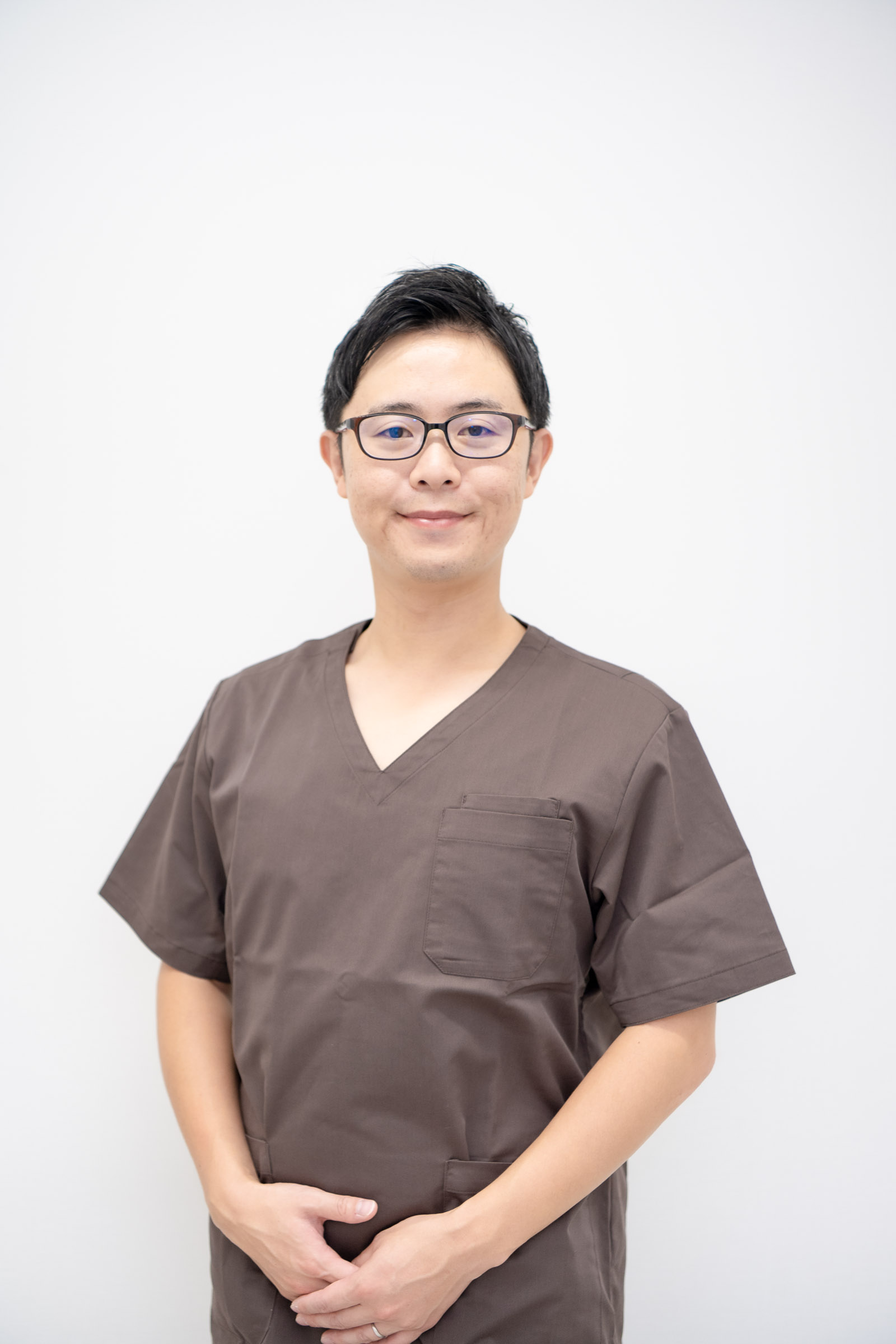 志賀本通たくみ歯科・矯正歯科 院長 内匠 悟（日本口腔外科学会 認定医）